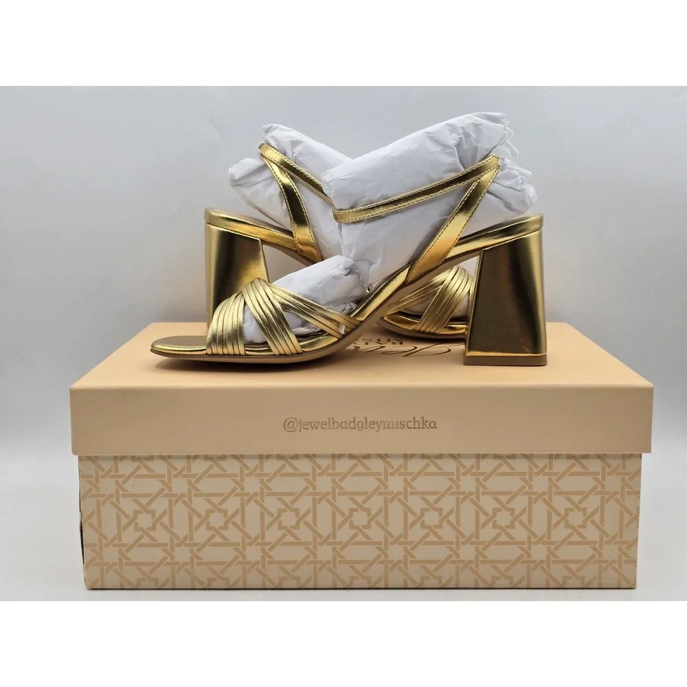 Badgley Mischka this listing